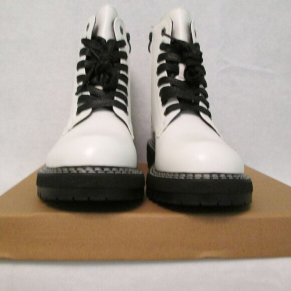 NIB Cushionaire DUNES Cannon Lace Up Vegan Leather Ankle Boots White Size: 8.5 - Picture 6 of 11